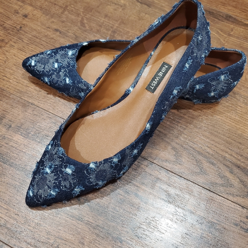 Nine West Flats Size 9.5